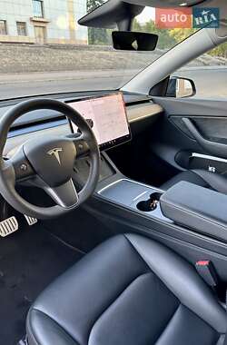 Внедорожник / Кроссовер Tesla Model Y 2021 в 