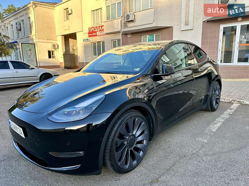 Позашляховик / Кросовер Tesla Model Y 2021 в Миколаєві