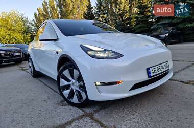 Позашляховик / Кросовер Tesla Model Y 2024 в 