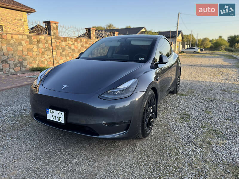 Tesla Model Y 2022