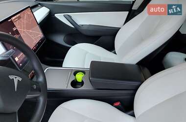 Внедорожник / Кроссовер Tesla Model Y 2021 в Киеве