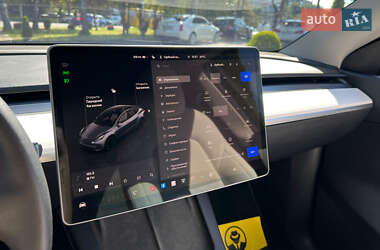 Позашляховик / Кросовер Tesla Model Y 2022 в 