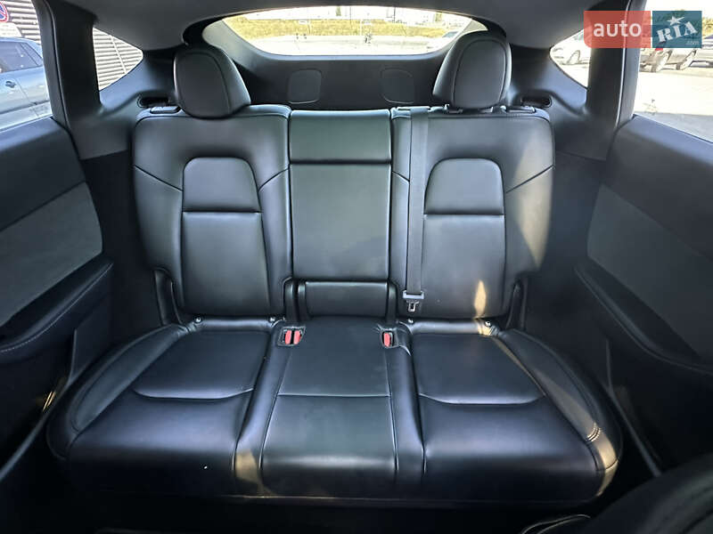 Позашляховик / Кросовер Tesla Model Y 2023 в Києві