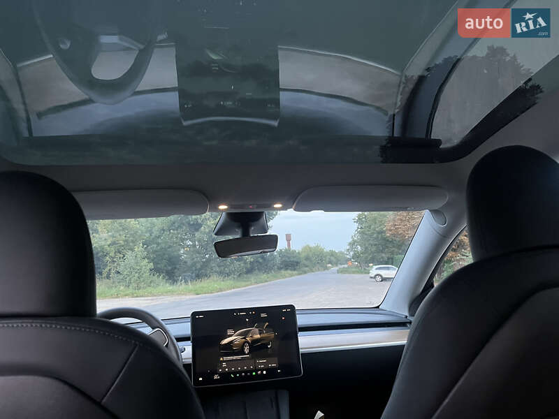 Внедорожник / Кроссовер Tesla Model Y 2022 в Львове