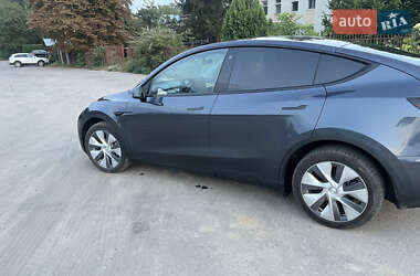 Позашляховик / Кросовер Tesla Model Y 2022 в  фото 19 Позашляховик / Кросовер Tesla Model Y 2022 в