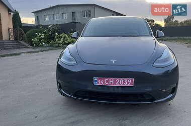 Позашляховик / Кросовер Tesla Model Y 2022 в  фото 25 Позашляховик / Кросовер Tesla Model Y 2022 в
