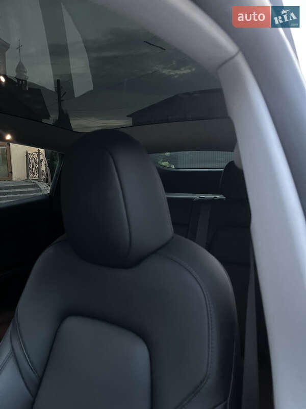 Внедорожник / Кроссовер Tesla Model Y 2022 в Львове