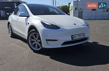 Tesla Model Y 2021