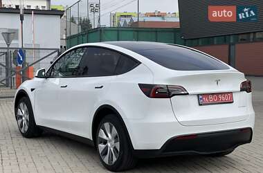 Позашляховик / Кросовер Tesla Model Y 2023 в 