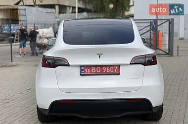 Позашляховик / Кросовер Tesla Model Y 2023 в 