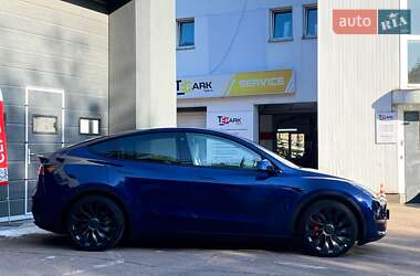 Позашляховик / Кросовер Tesla Model Y 2022 в 
