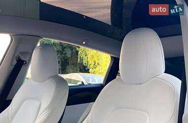Позашляховик / Кросовер Tesla Model Y 2022 в 