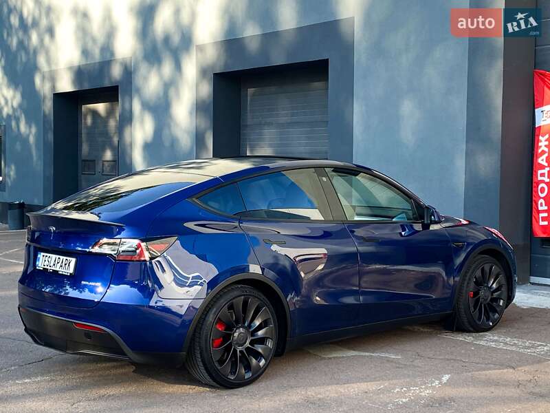 Внедорожник / Кроссовер Tesla Model Y 2022 в Киеве