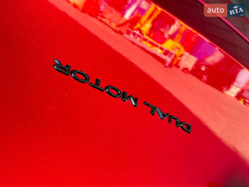 Позашляховик / Кросовер Tesla Model Y 2024 в Одесі