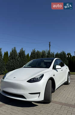 Tesla Model Y 2021