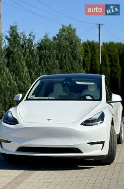 Внедорожник / Кроссовер Tesla Model Y 2021 в 