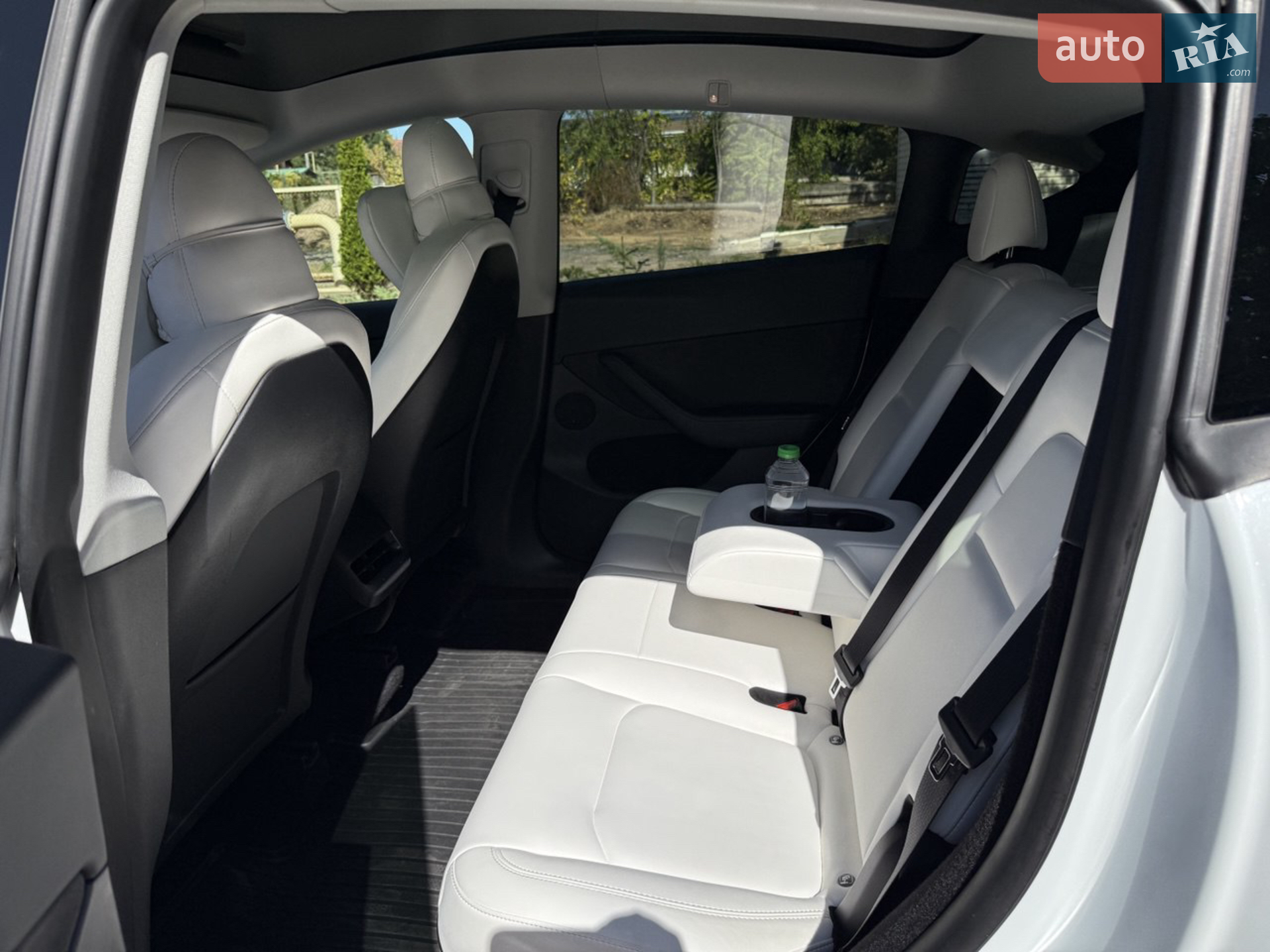 2023 Tesla Model Y - мініатюра 8