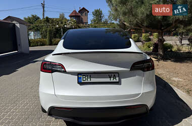 Внедорожник / Кроссовер Tesla Model Y 2023 в 