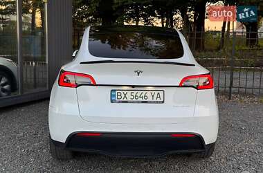 Внедорожник / Кроссовер Tesla Model Y 2021 в 