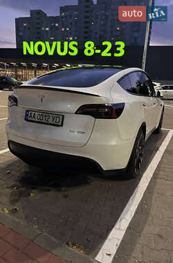 Позашляховик / Кросовер Tesla Model Y 2023 в 