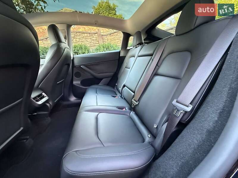Позашляховик / Кросовер Tesla Model Y 2024 в Харкові