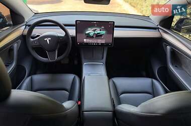 Внедорожник / Кроссовер Tesla Model Y 2024 в 