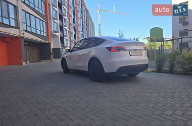 Tesla Model Y 2020