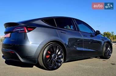 Внедорожник / Кроссовер Tesla Model Y 2023 в 