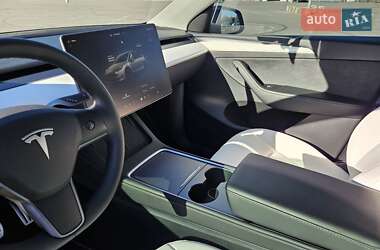 Внедорожник / Кроссовер Tesla Model Y 2023 в 