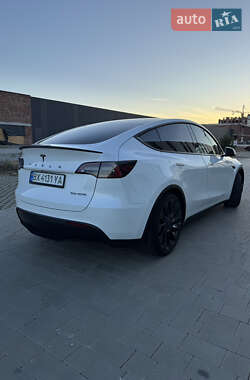 Позашляховик / Кросовер Tesla Model Y 2022 в 