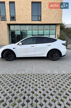 Позашляховик / Кросовер Tesla Model Y 2022 в 