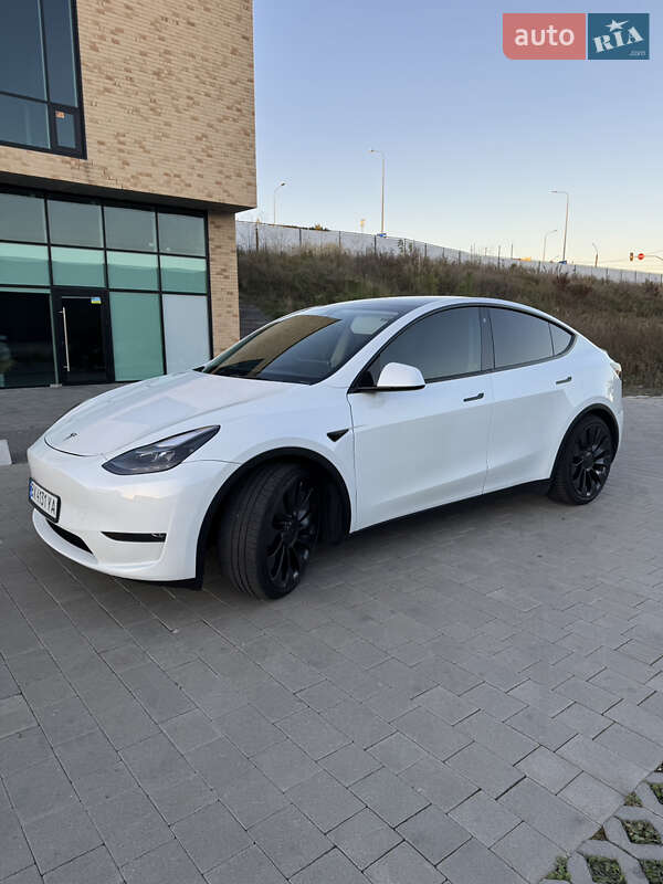 Позашляховик / Кросовер Tesla Model Y 2022 в Хмельницькому