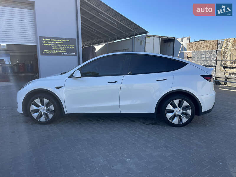 Внедорожник / Кроссовер Tesla Model Y 2020 в Луцке