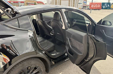 Внедорожник / Кроссовер Tesla Model Y 2021 в 