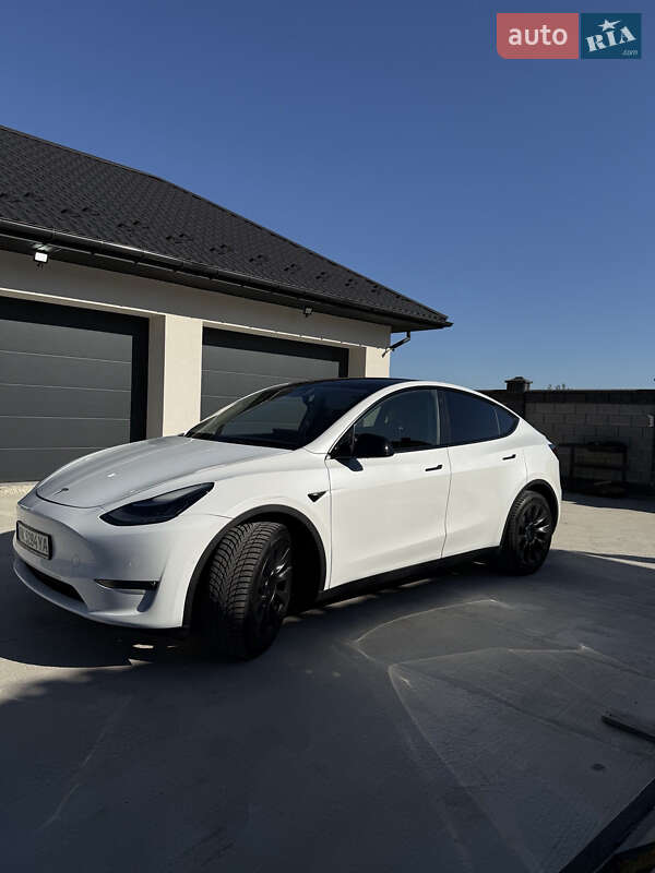 Tesla Model Y 2022