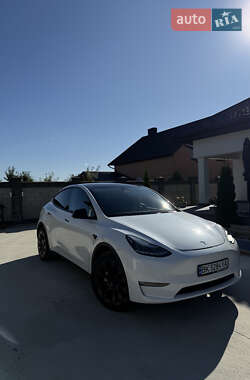 Позашляховик / Кросовер Tesla Model Y 2022 в 