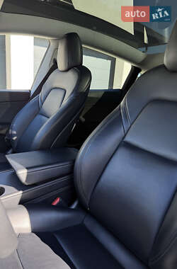 Позашляховик / Кросовер Tesla Model Y 2022 в 