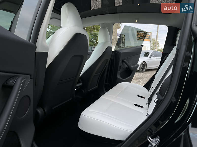 Внедорожник / Кроссовер Tesla Model Y 2025 в Харькове