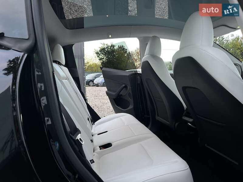 Внедорожник / Кроссовер Tesla Model Y 2025 в Харькове