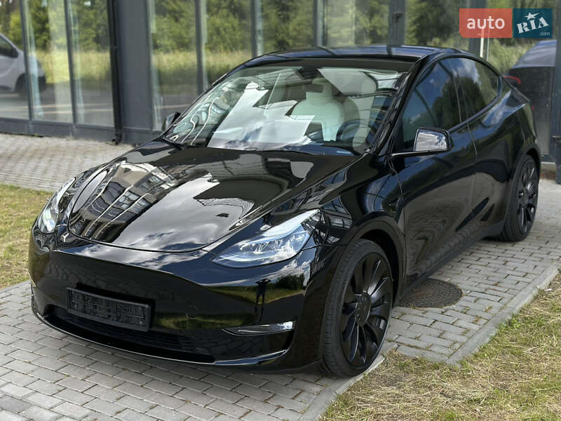 Позашляховик / Кросовер Tesla Model Y 2023 в Рівному
