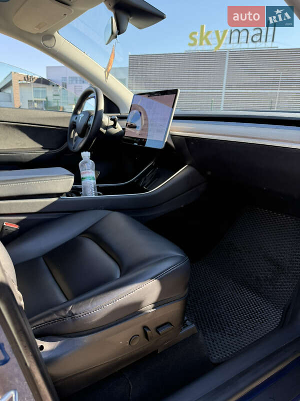 Внедорожник / Кроссовер Tesla Model Y 2020 в Киеве