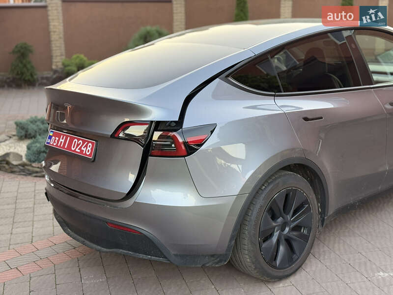 Позашляховик / Кросовер Tesla Model Y 2025 в Луцьку