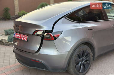 Внедорожник / Кроссовер Tesla Model Y 2025 в 