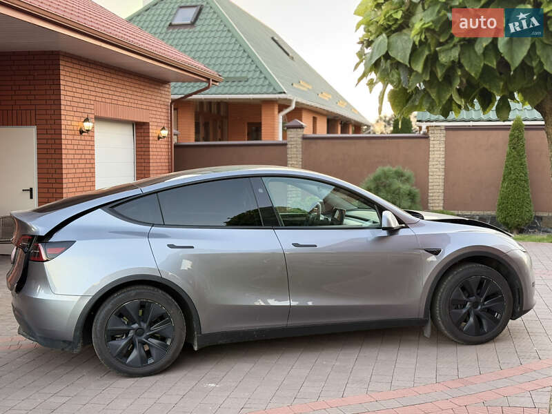 Позашляховик / Кросовер Tesla Model Y 2025 в Луцьку