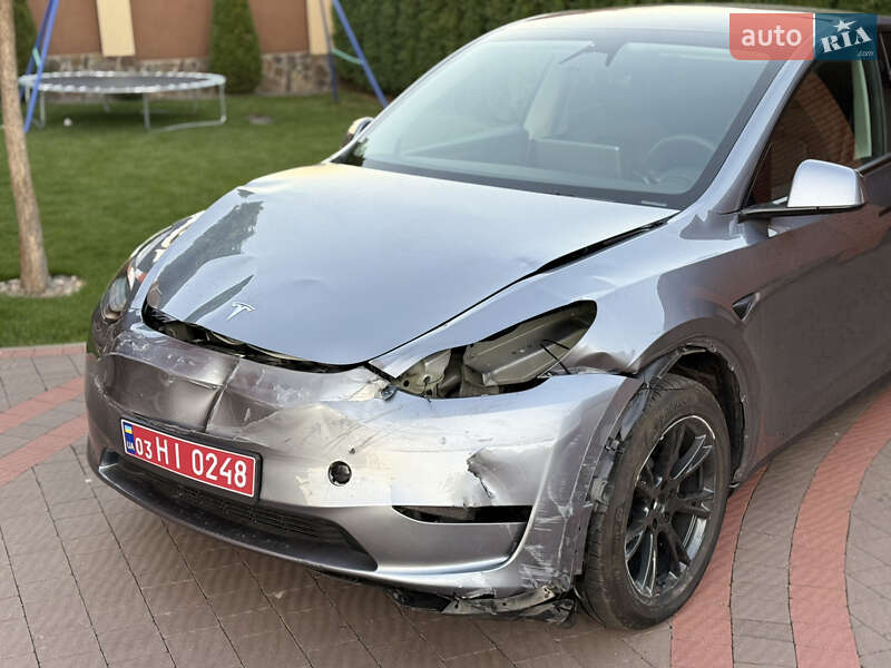 Позашляховик / Кросовер Tesla Model Y 2025 в Луцьку