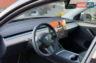 Внедорожник / Кроссовер Tesla Model Y 2025 в 