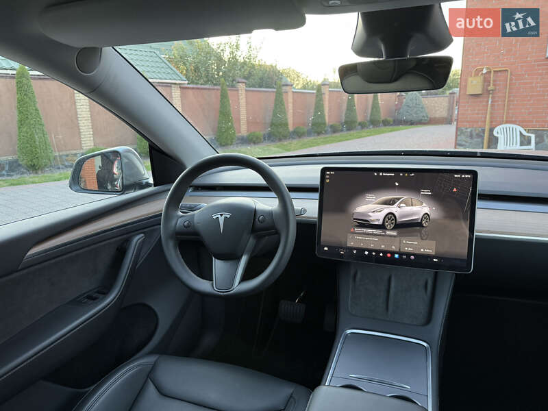 Позашляховик / Кросовер Tesla Model Y 2025 в Луцьку
