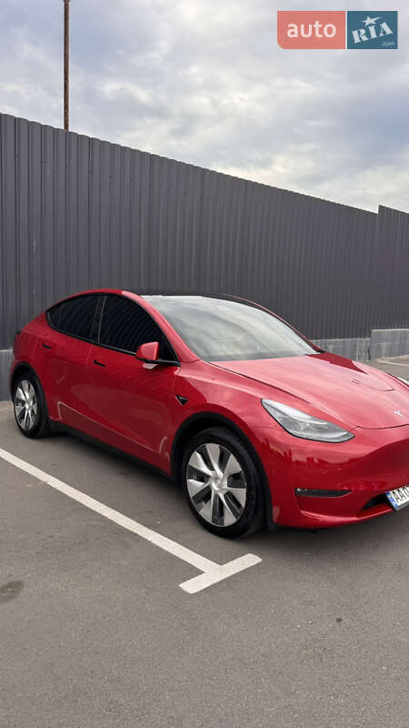 Внедорожник / Кроссовер Tesla Model Y 2023 в Киеве