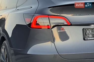 Внедорожник / Кроссовер Tesla Model Y 2022 в 