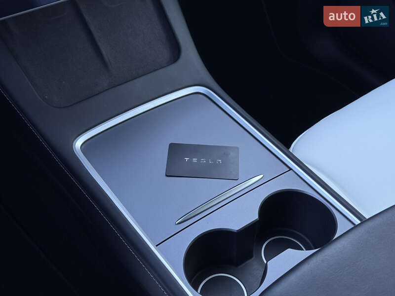 Внедорожник / Кроссовер Tesla Model Y 2021 в Хмельницком